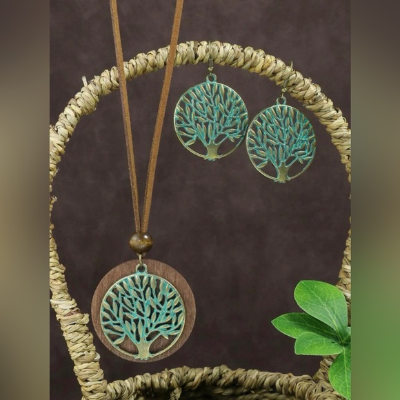 Tree of life necklace and earrings - Picture 2 of 10